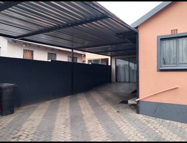 2 BEDROOM PROPERTY TO RENT IN RIVERLEA